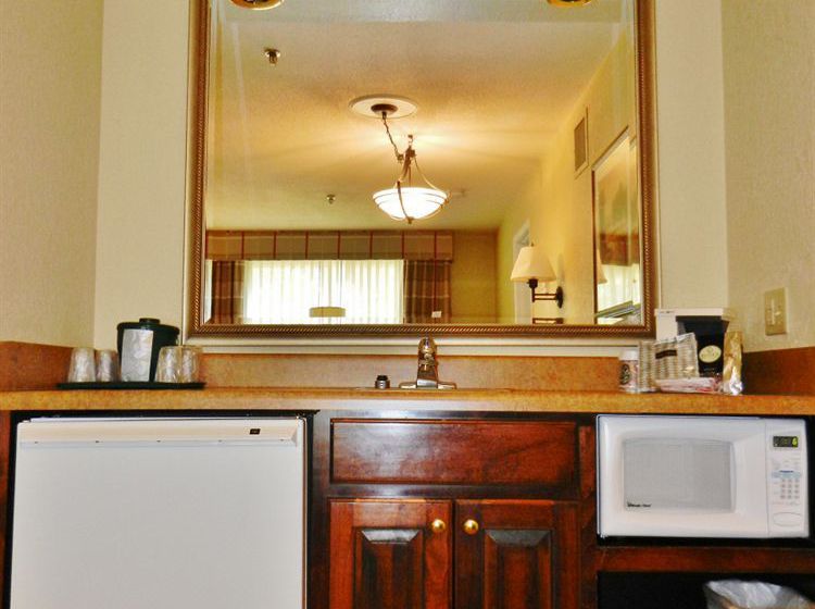 בית מלון כפרי Amberley Suite