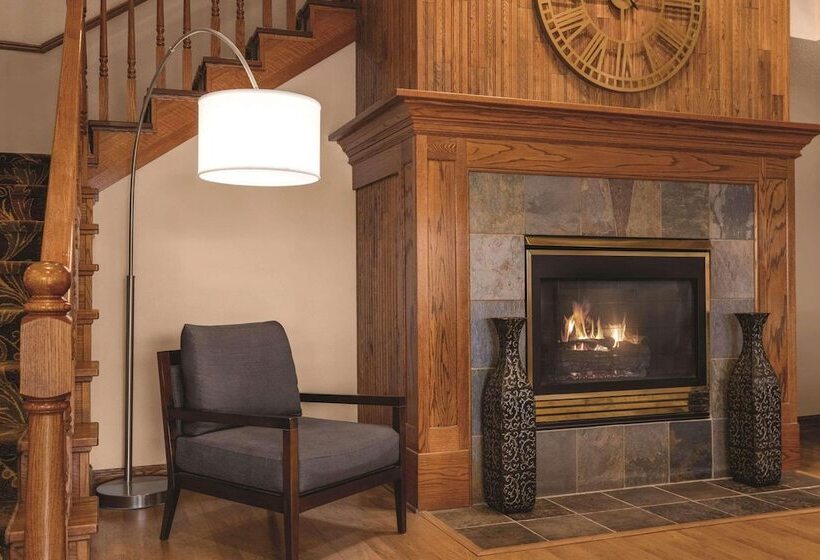 호텔 Country Inn & Suites By Radisson, Forest Lake, Mn
