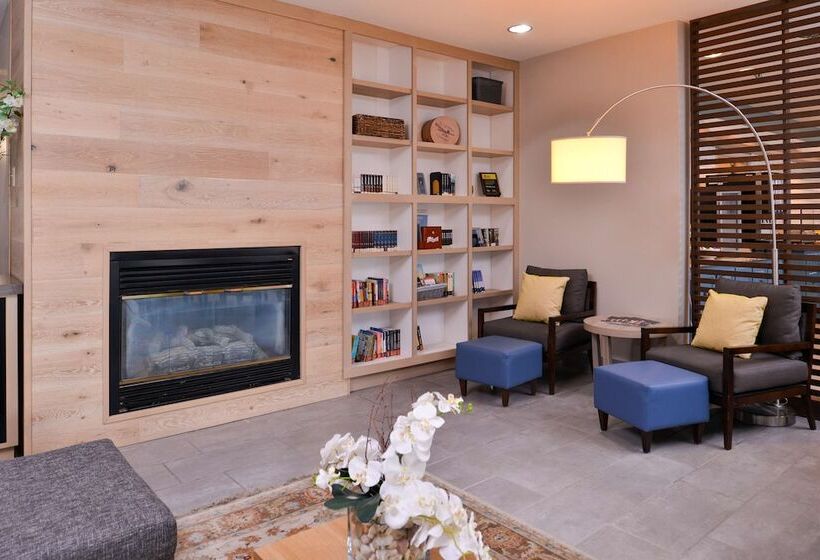 هتل Country Inn & Suites By Radisson, Omaha Airport, Ia