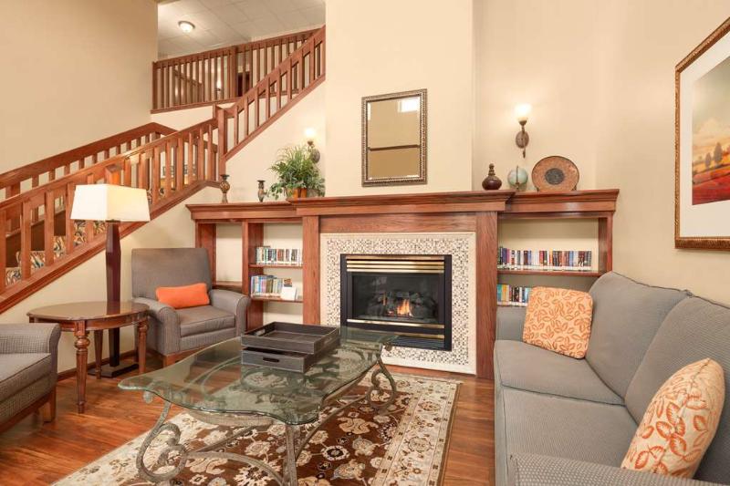 هتل Country Inn & Suites By Radisson, Sioux Falls, Sd