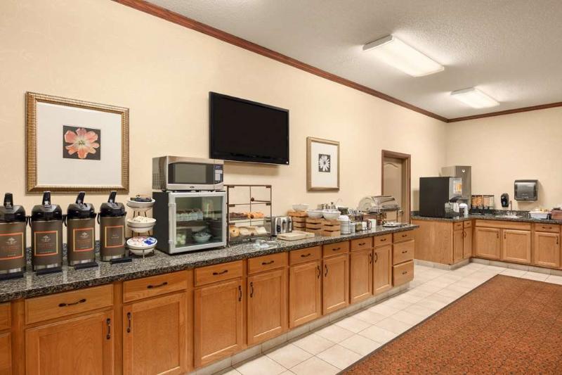 هتل Country Inn & Suites By Radisson, Sioux Falls, Sd