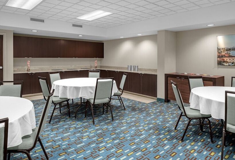 هتل Courtyard By Marriott Wilmington/wrightsville Beach