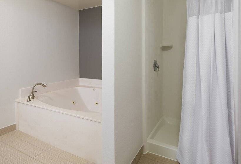 هتل Courtyard By Marriott Wilmington/wrightsville Beach