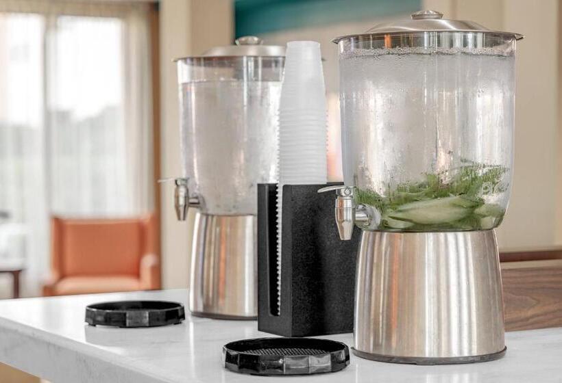 هتل Courtyard By Marriott Wilmington/wrightsville Beach