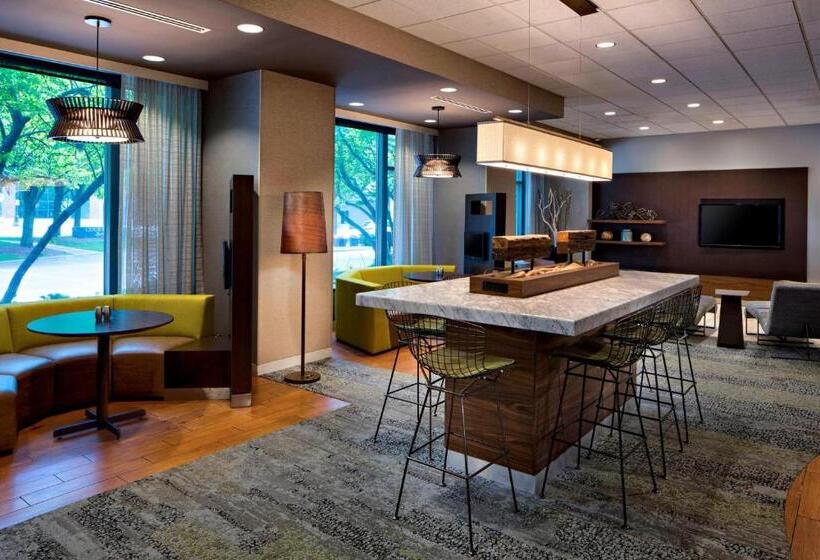 هتل Courtyard Grand Rapids Downtown
