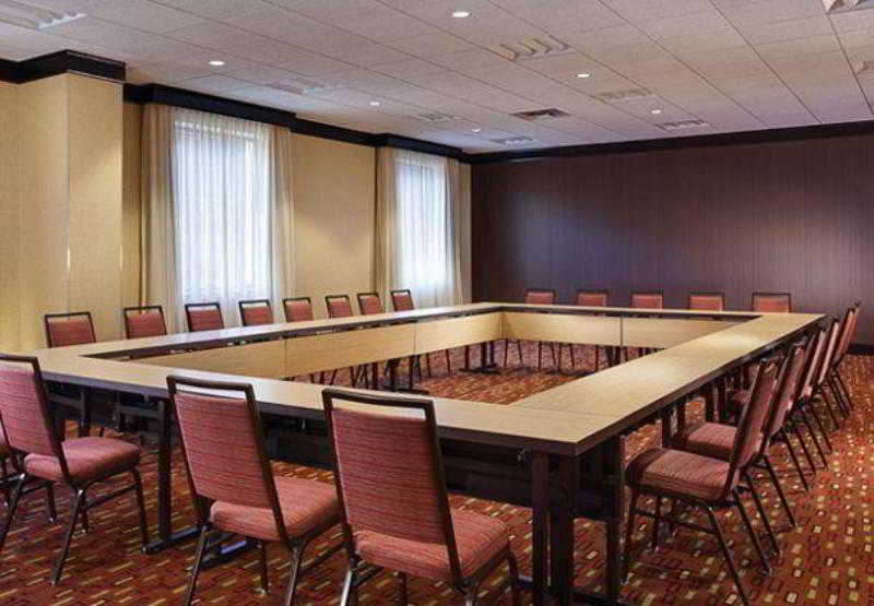هتل Courtyard Grand Rapids Downtown