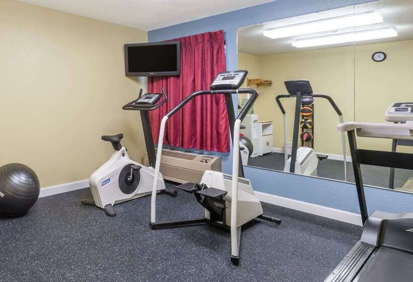 فندق Days Inn & Suites By Wyndham Casey