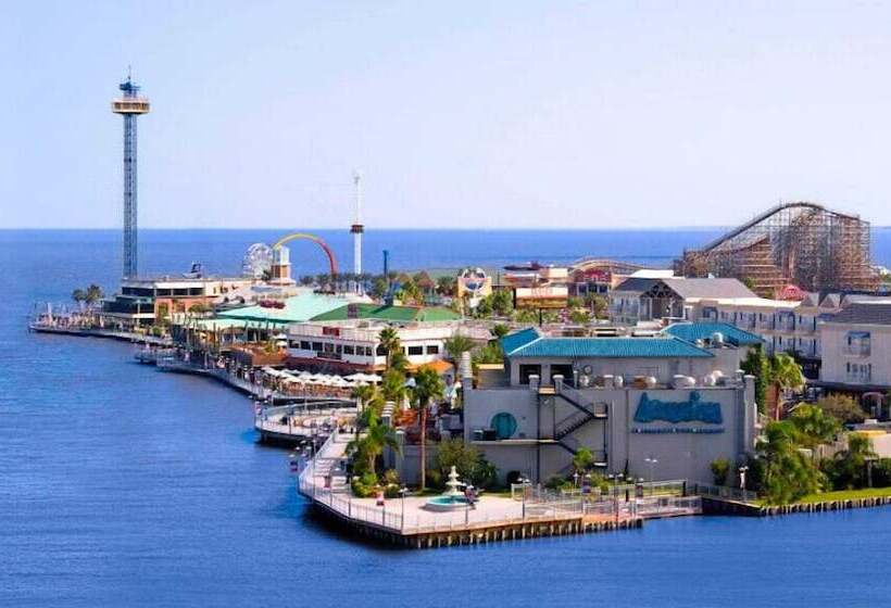 בית מלון כפרי Days Inn & Suites By Wyndham Webster Nasaclearlakehouston