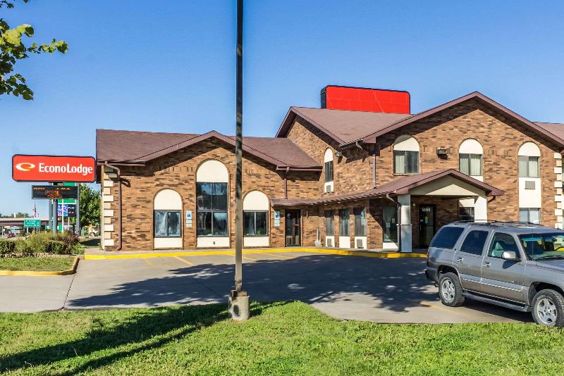 هتل Econo Lodge North