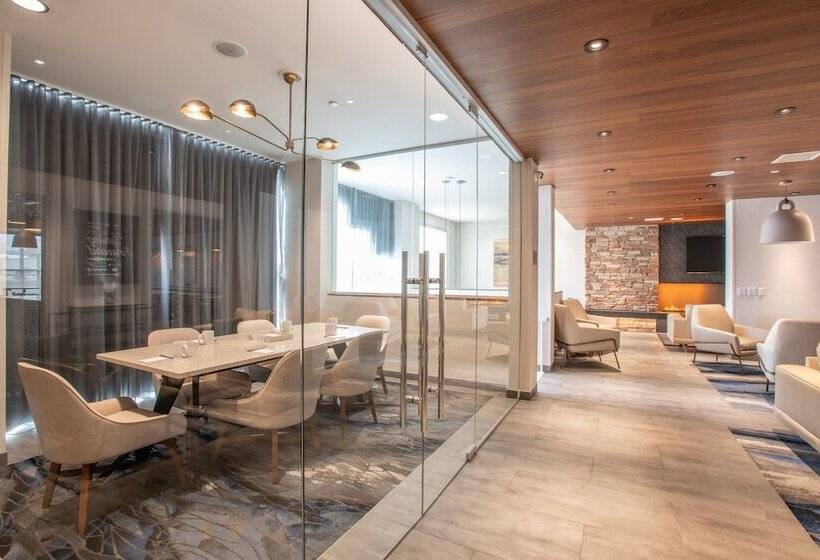 هتل Fairfield By Marriott Inn & Suites Newport Cincinnati