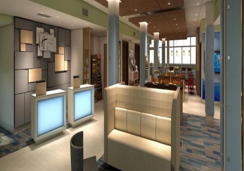 هتل Holiday Inn Express & Suites   Omaha   120th And Maple, An Ihg