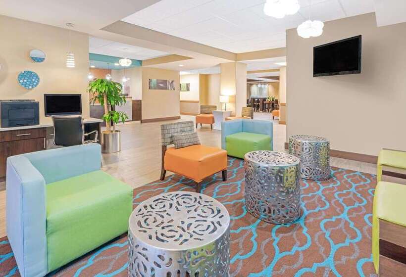 ホテル La Quinta By Wyndham Midwest City   Tinker Afb