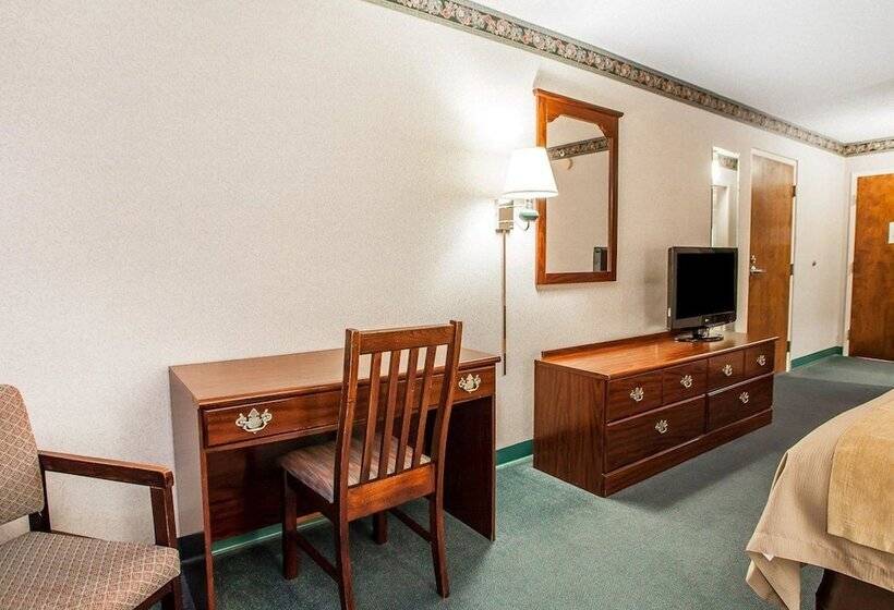 هتل Quality Inn Midway