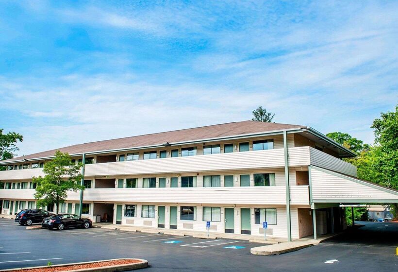 ホテル Quality Inn & Suites North Gibsonia