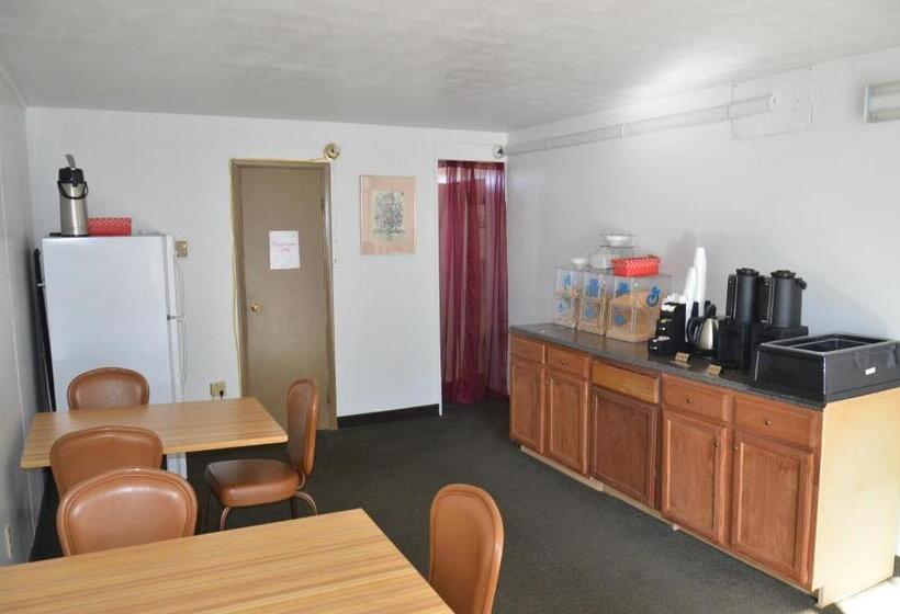 ホテル Red Carpet Inn & Suites Ebensburg