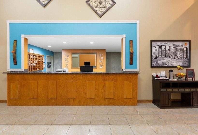 فندق Super 8 By Wyndham Lake Of The Ozarks