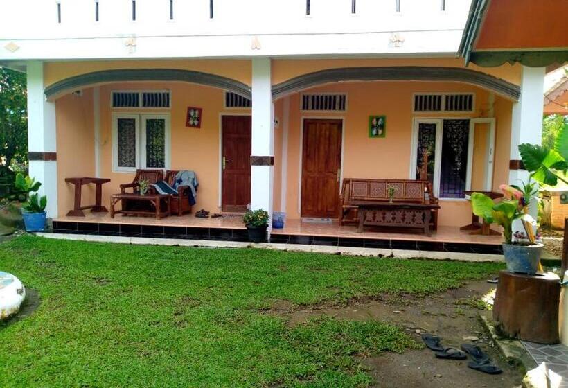 پانسیون Sumatra Cheeky Monkeys