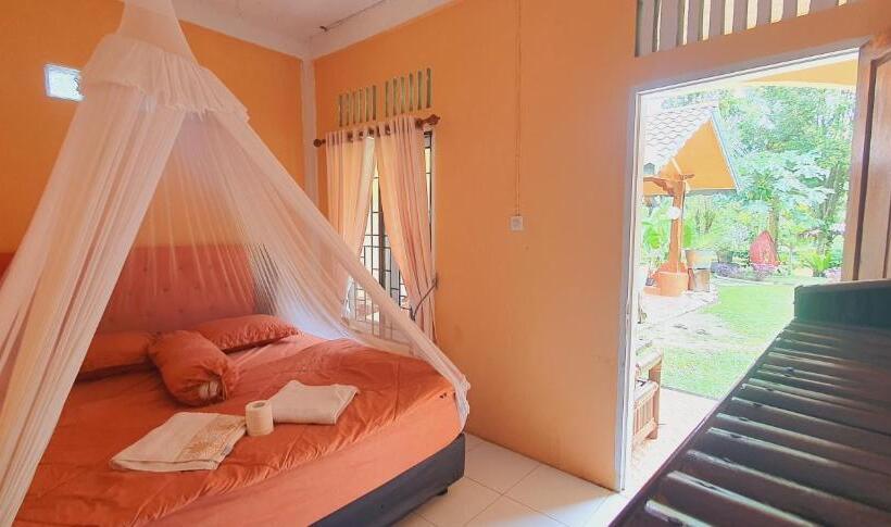 پانسیون Sumatra Cheeky Monkeys