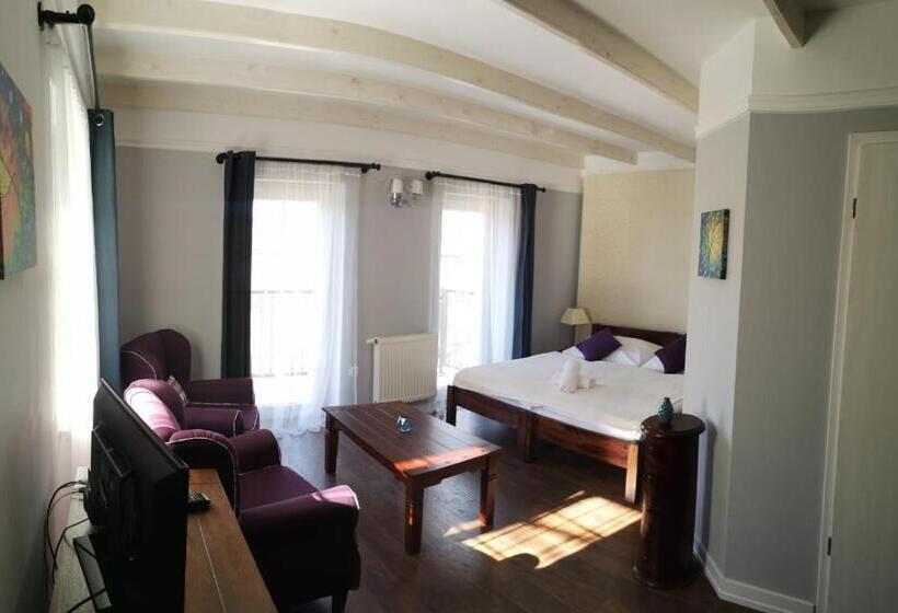 ペンション Varga Villa