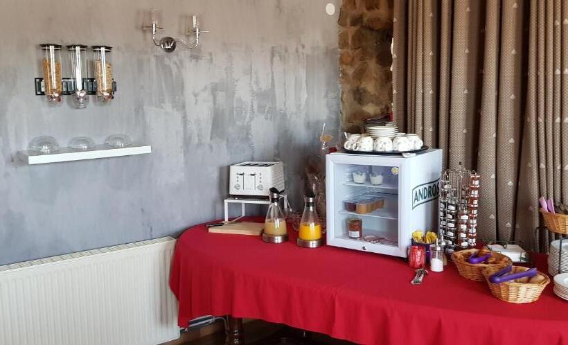호텔 Logis   Hôtel & Restaurant L Envie Des Mets