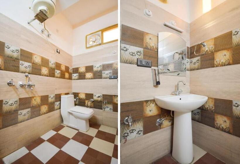 فندق Oyo 28000  Shivay Residency