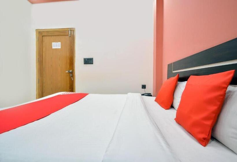 فندق Oyo 28000  Shivay Residency