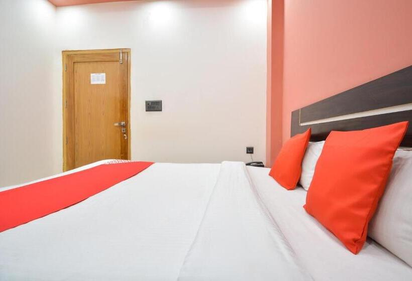 فندق Oyo 28000  Shivay Residency