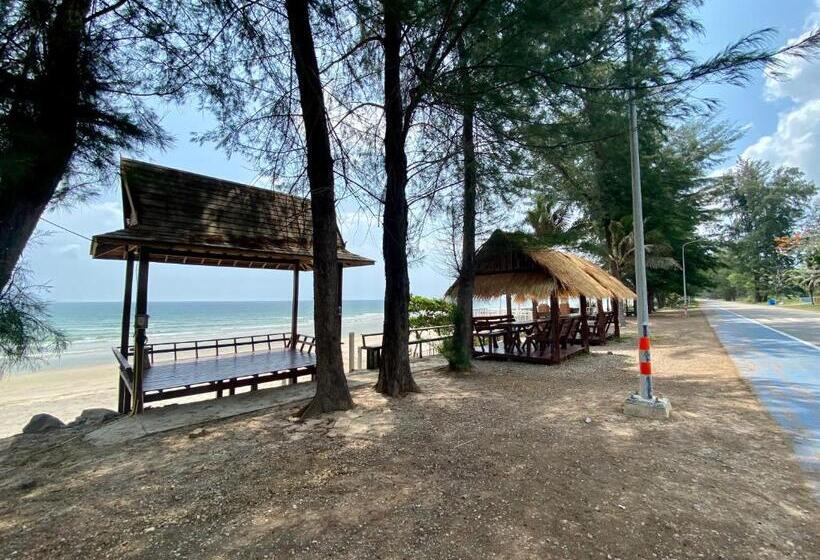 פנסיון หาดทรายขาวรีสอร์ท