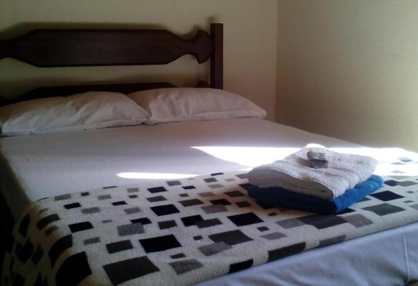 Hostel Pousada Moporã, A Antiga Pousada Do Waldir, Com Amplas Suítes No Centro De Aiuruoca