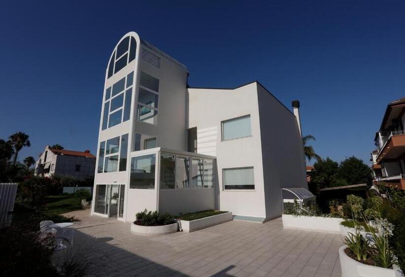 Path House   Etna & Sea View