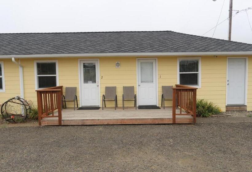 The Lowtide Motel