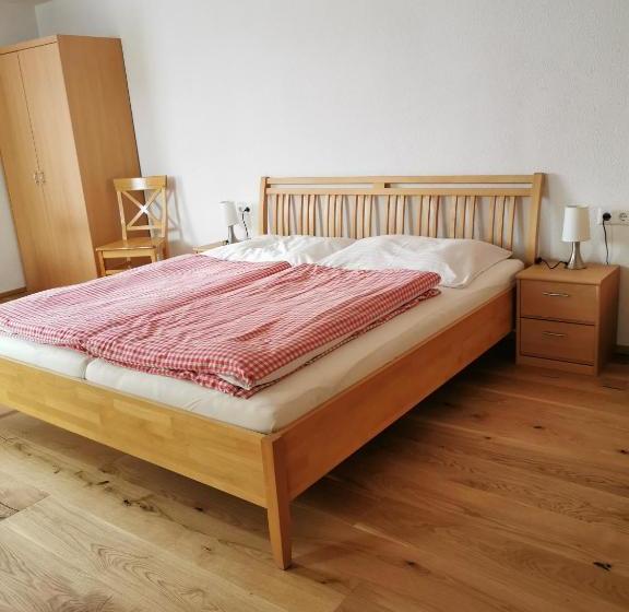 Отель Biohof Gölly