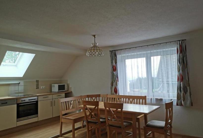 Отель Biohof Gölly