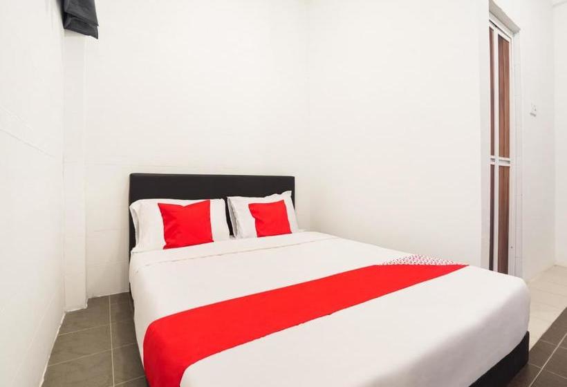 בית מלון כפרי Oyo 993 88 Mario S