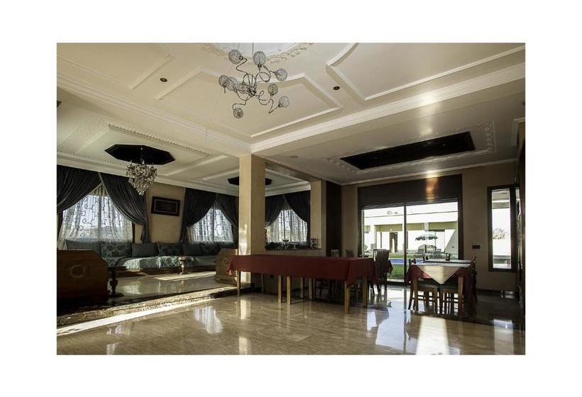 پانسیون Domaine Lilia