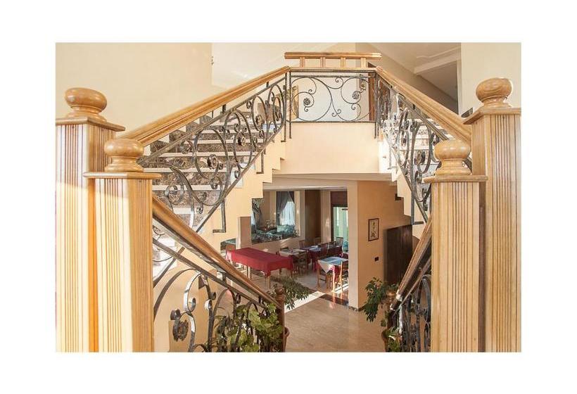 پانسیون Domaine Lilia