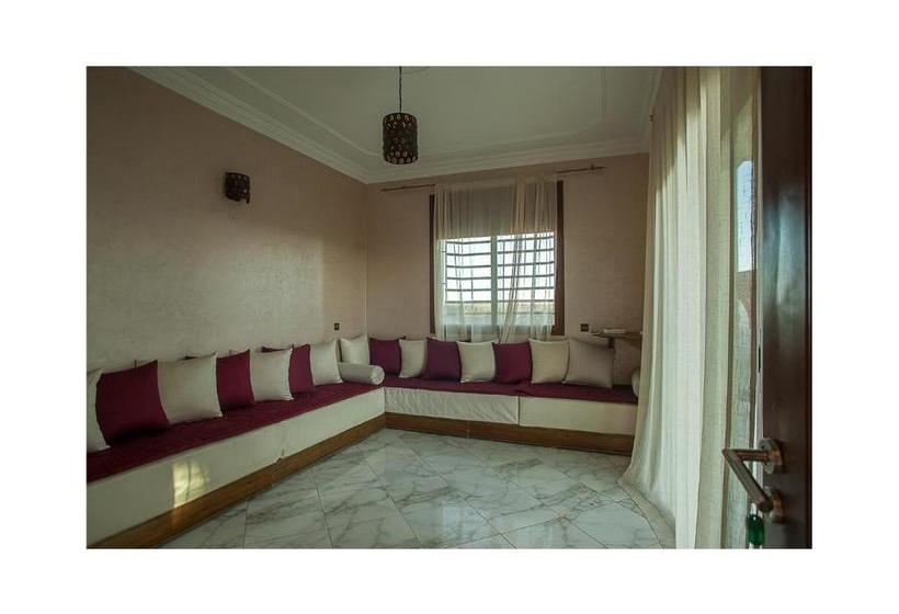 پانسیون Domaine Lilia