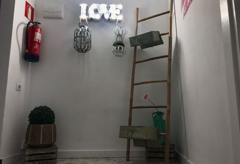 پانسیون Sitges Eleven