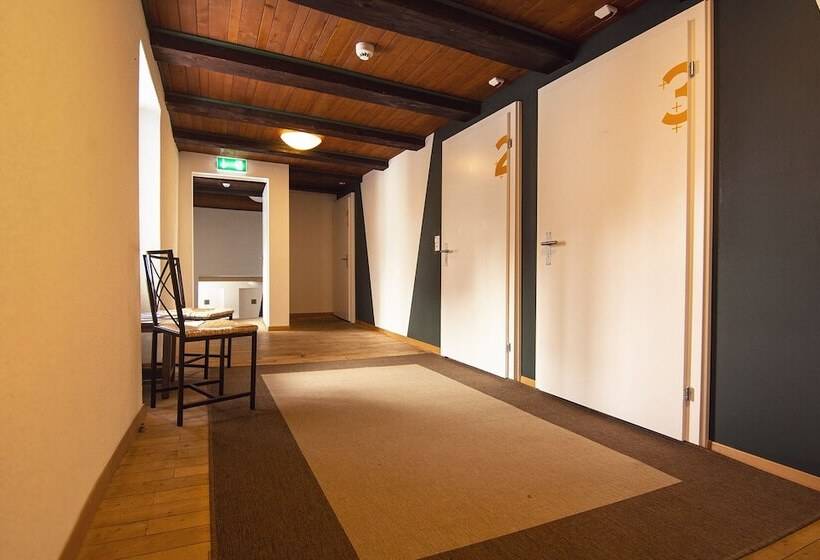 פנסיון Sust Lodge Am Gotthard