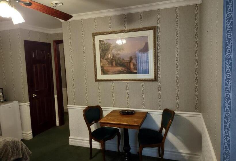 הוסטל The King George Inn