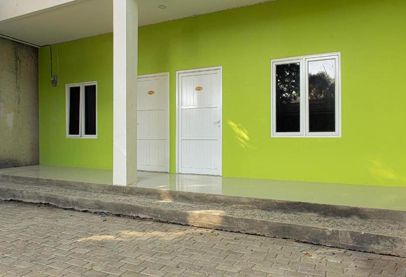 هتل Oyo 1359 Evergreen Residence