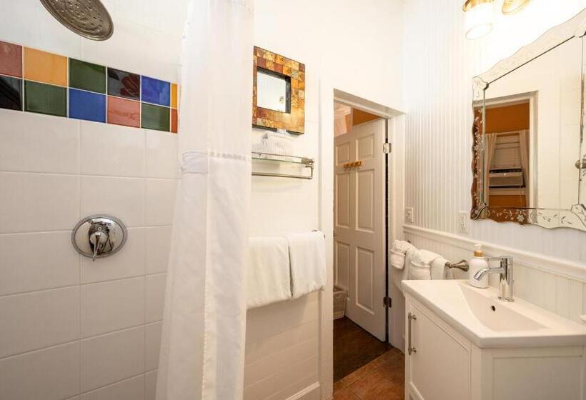 فندق The Mermaid & The Alligator