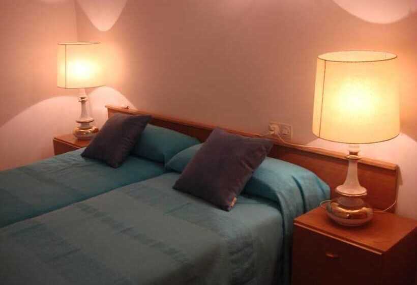 Пансион Hostal Carme Pascual