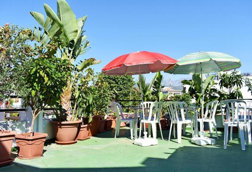 פנסיון Hostal Sol Y Mar