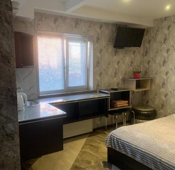 פנסיון Na Bukovinskoy Guest House