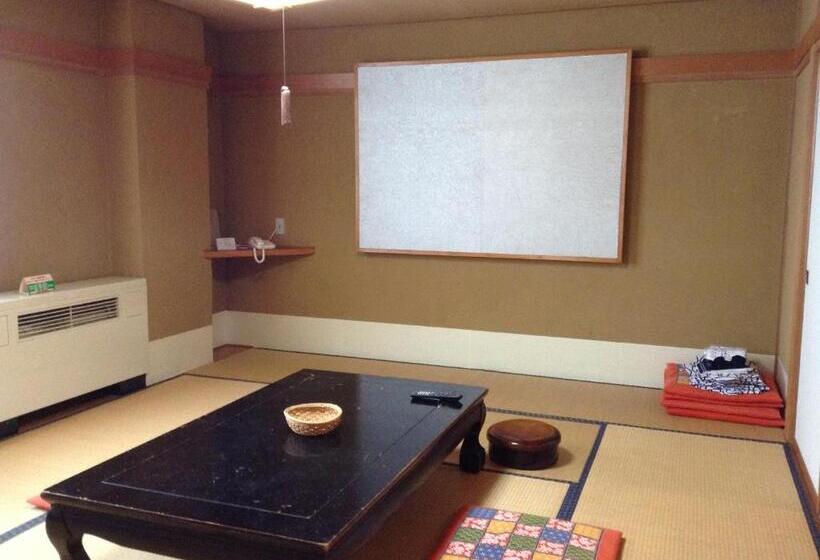 بنسيون Resort Inn Chitose