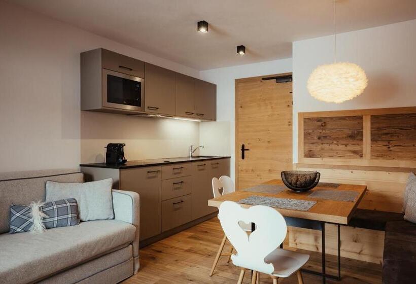 Villa Flora Mountain Lodges