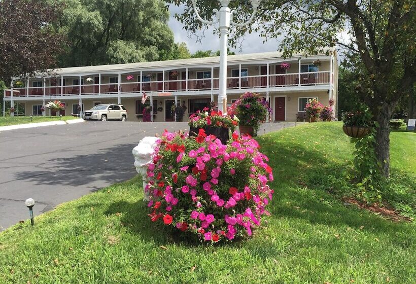 Cozy Corner Motel