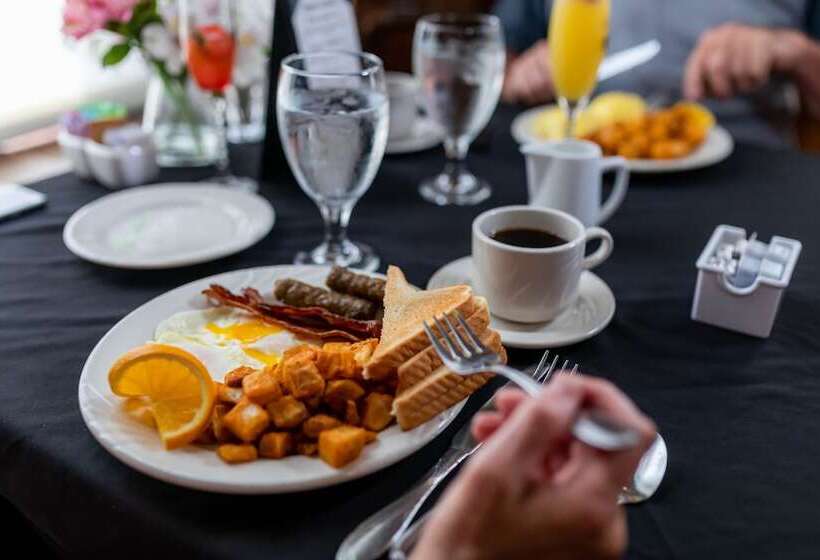 1886 Crescent Hotel And Spa