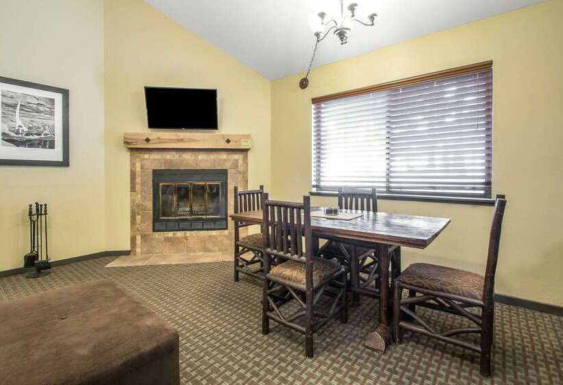 בית מלון כפרי Bluegreen Christmas Mountain Village, An Ascend Resort